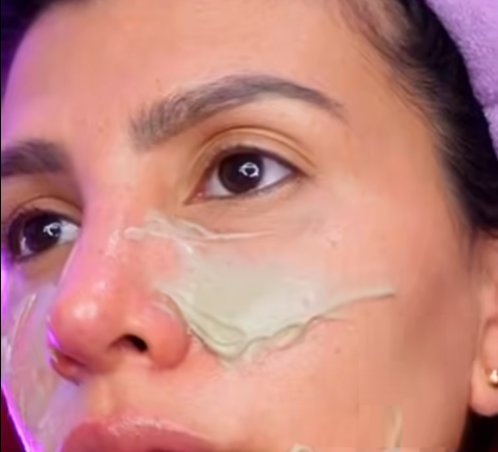 🍌 Ya No Vuelvo a Tirar la Cáscara de Banana: Prepara Esta Increíble Mascarilla Casera con Arroz, Maicena, Leche en Polvo y Limón